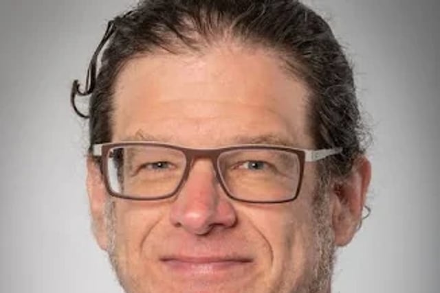 Robert Ovetz